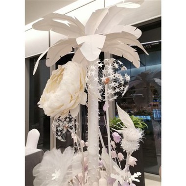 বড় কাগজ নারকেল গাছ